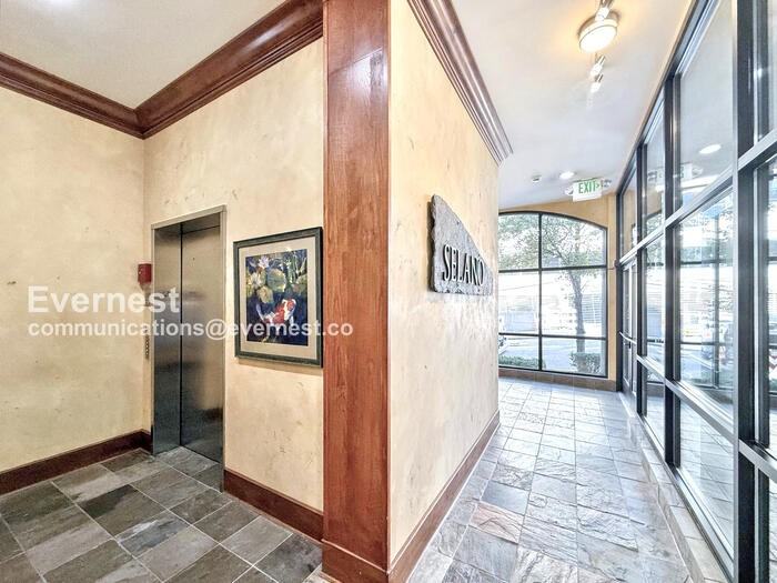 133 Queen Anne Ave N #102 - Photo 7 of 43