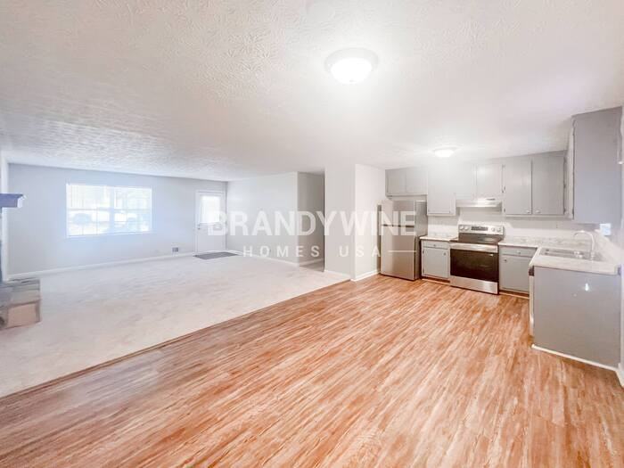 3810 Rock Hollow Ct - Photo 4 of 28