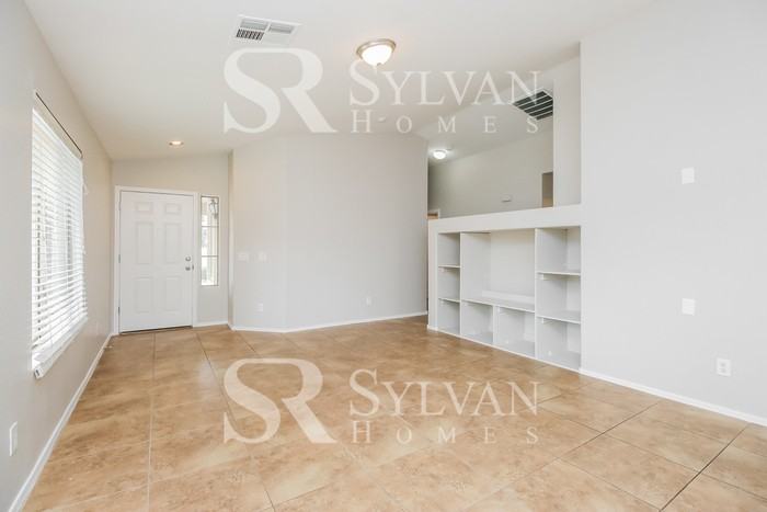 35147 N Bandolier Dr - Photo 2 of 15