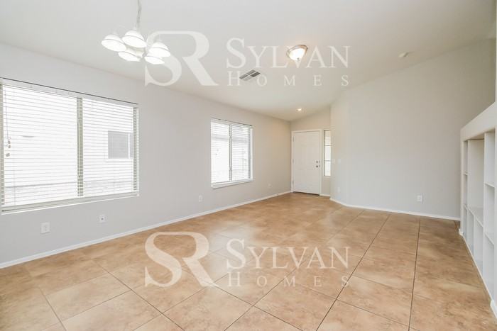 35147 N Bandolier Dr - Photo 5 of 15