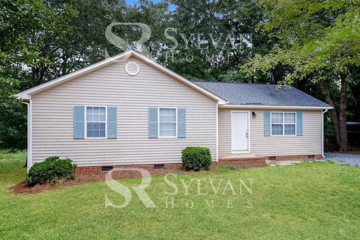 201 Killian Circle - Photo 3 of 16