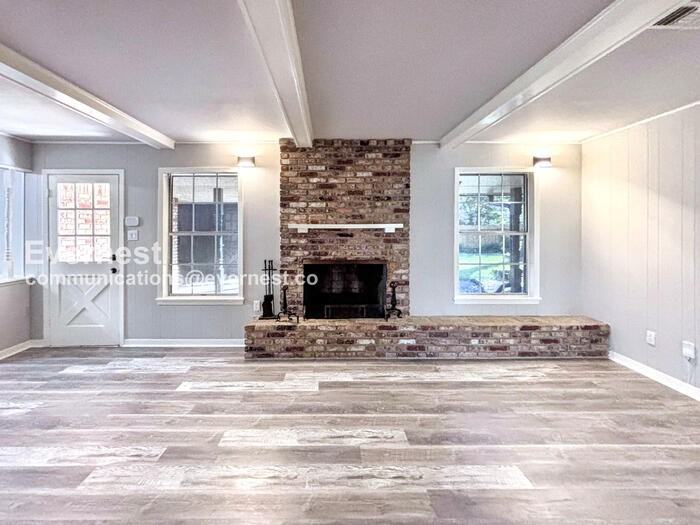 2101 Lamar Dr - Photo 7 of 41