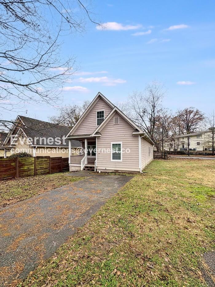 2001 Chicago Avenue Northwest