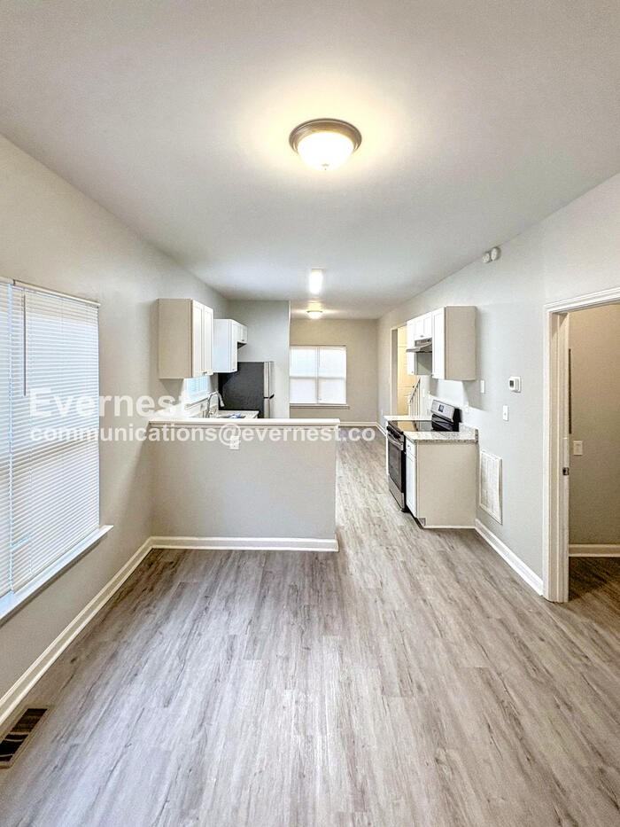 2001 Chicago Ave Nw - Photo 7 of 44