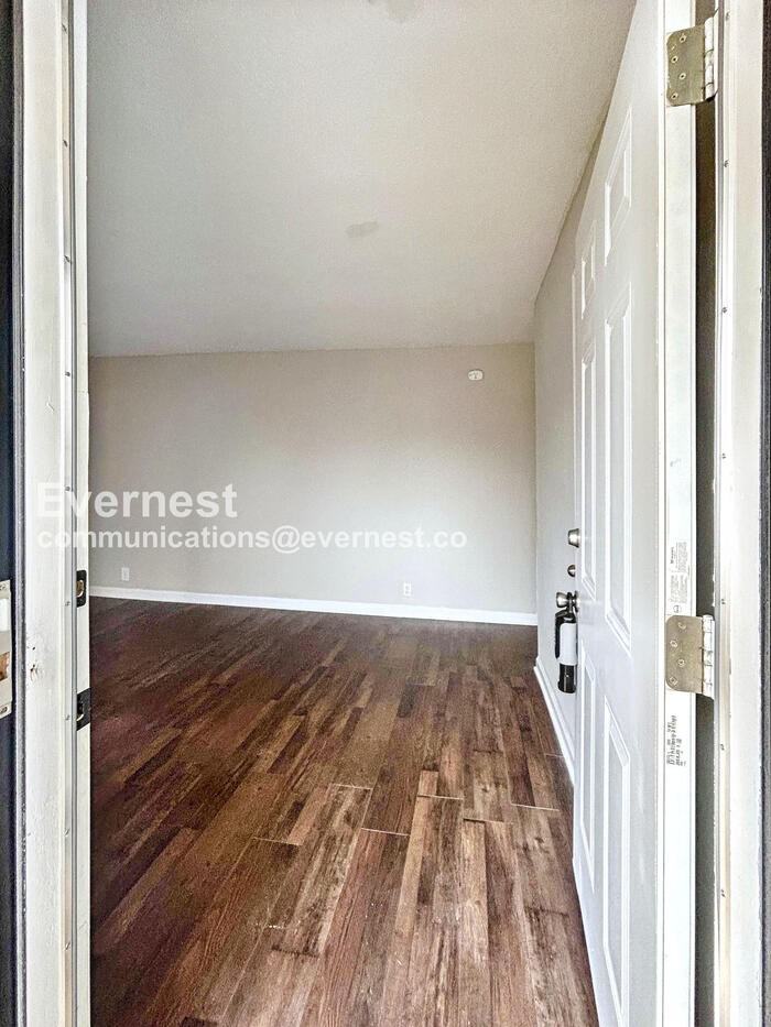 561 Brightsfield Ct - Photo 2 of 27