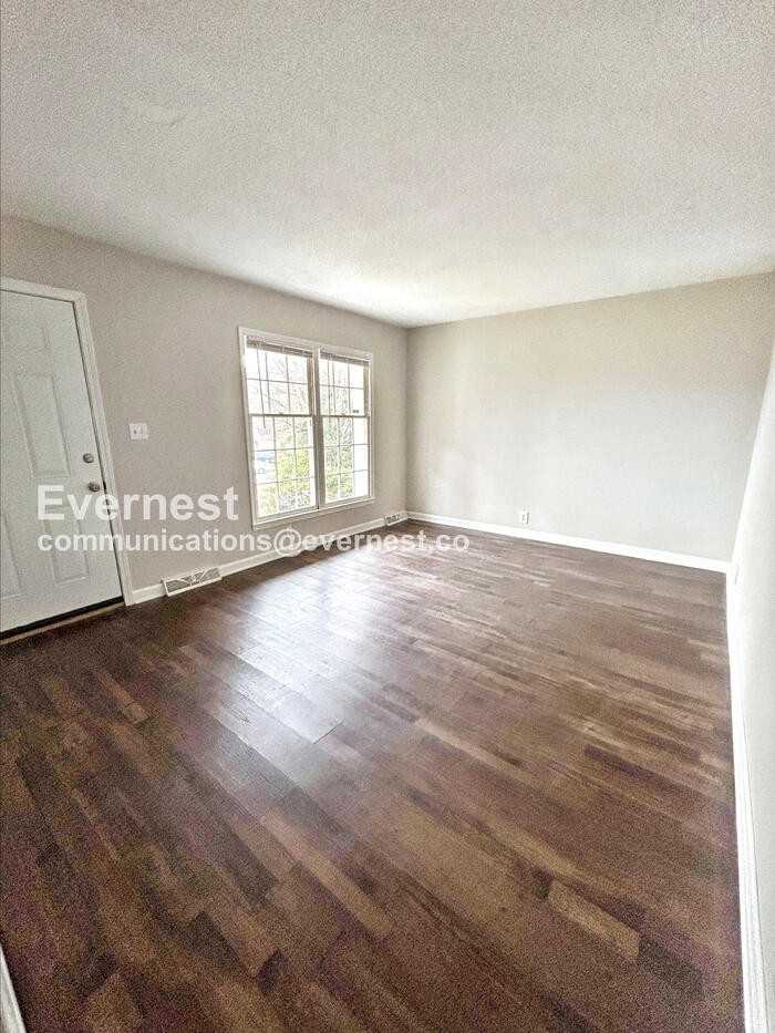 561 Brightsfield Ct - Photo 3 of 27