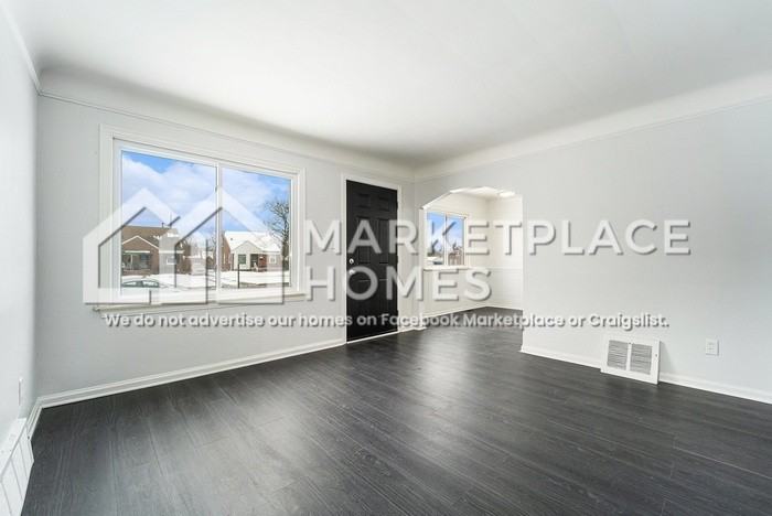 19394 Barlow St - Photo 6 of 22