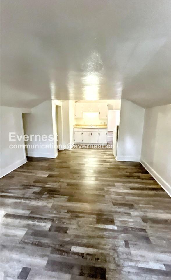 413 N Moore Rd #5 - Photo 5 of 18