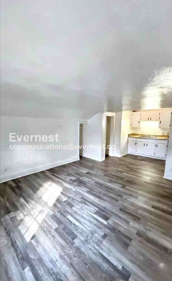 413 N Moore Rd #5 - Photo 2 of 18