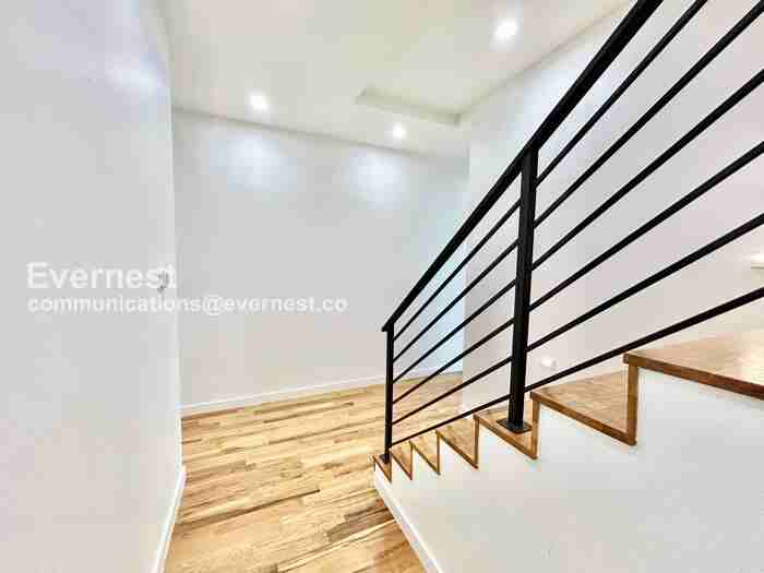 426 Avenue L - Photo 2 of 29