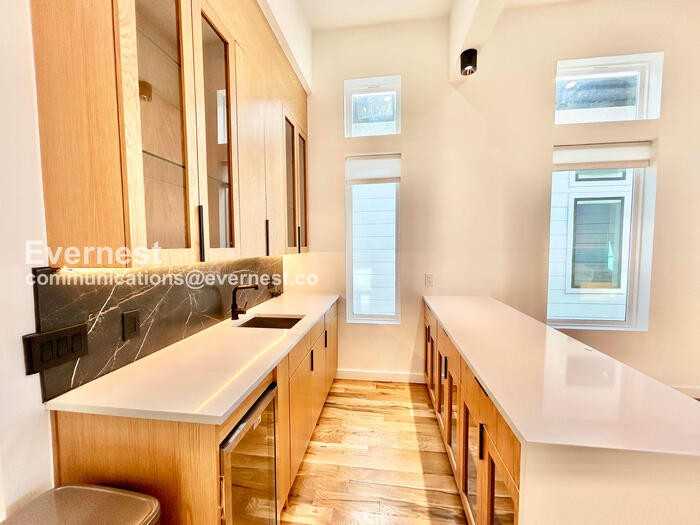 426 Avenue L - Photo 7 of 29