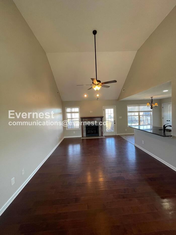 3393 Wiser Dr - Photo 6 of 42