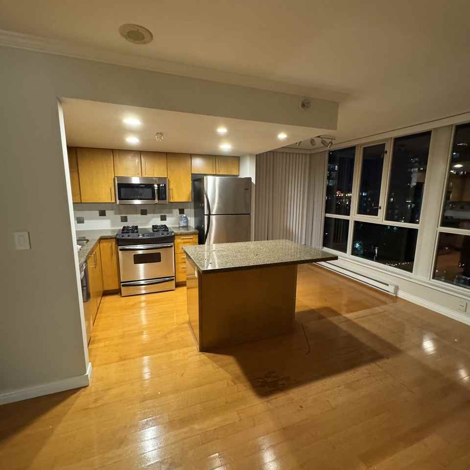 120 Milross Avenue #704 - Photo 2 of 6