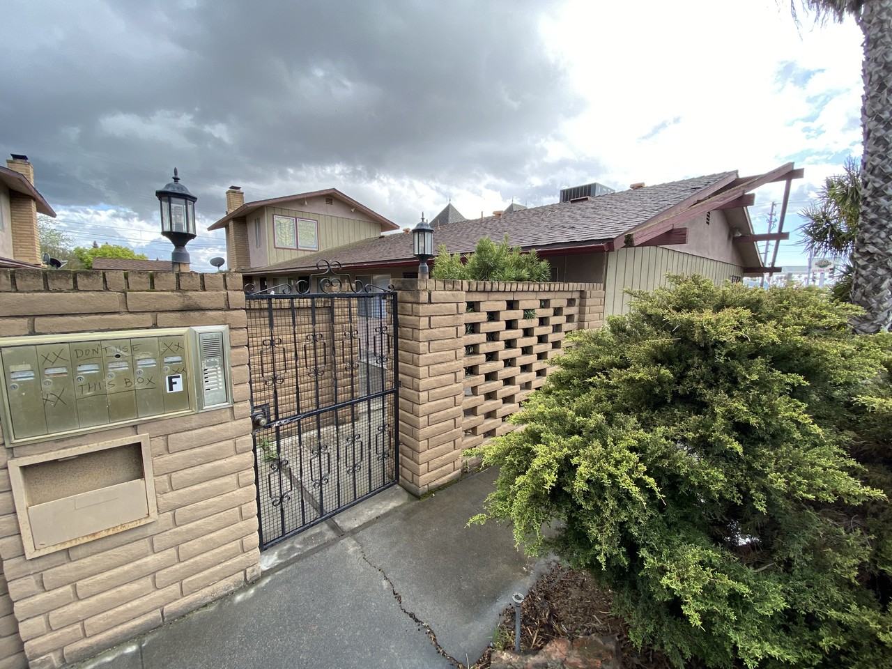 1413 Robertson Boulevard #D - Photo 3 of 24