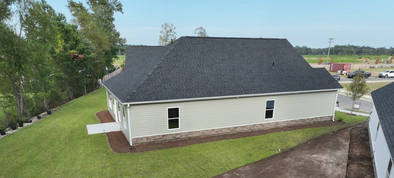 1016 Moen Loop - Photo 3 of 25