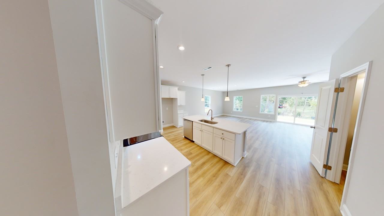 1016 Moen Loop - Photo 6 of 25