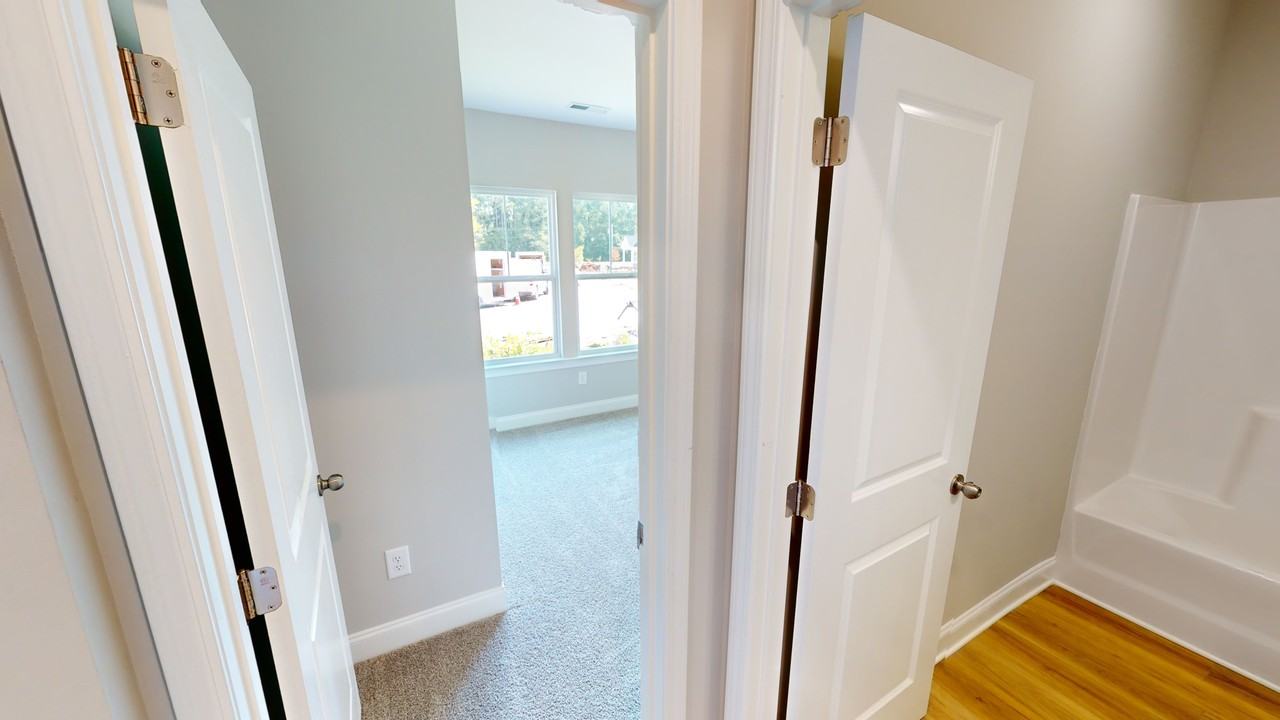 1060 Moen Loop - Photo 7 of 31