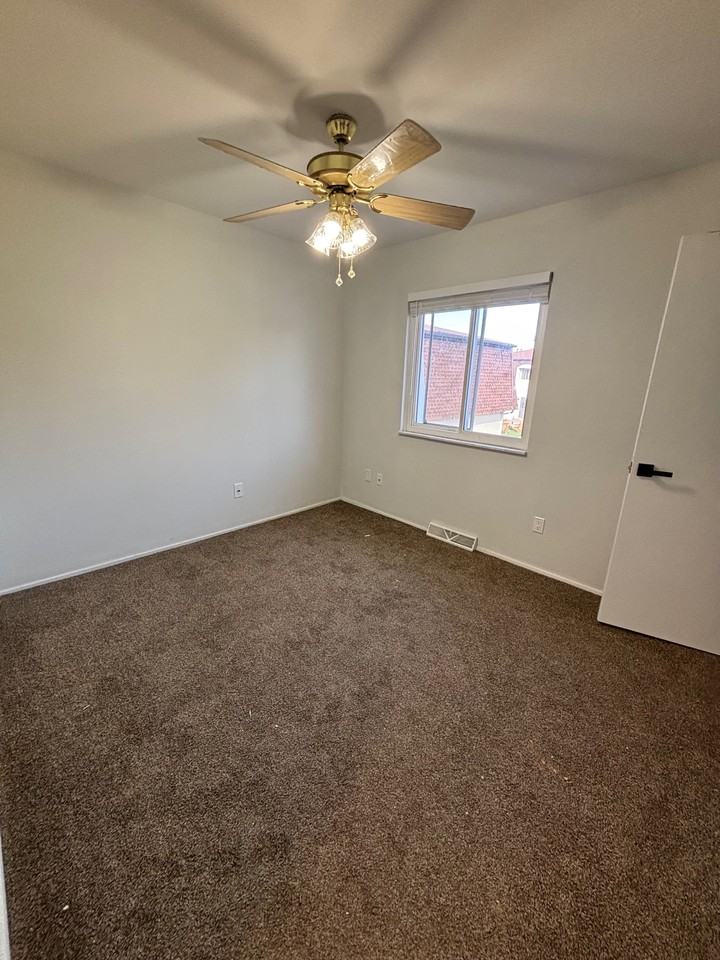 2730 Center St #C - Photo 5 of 14