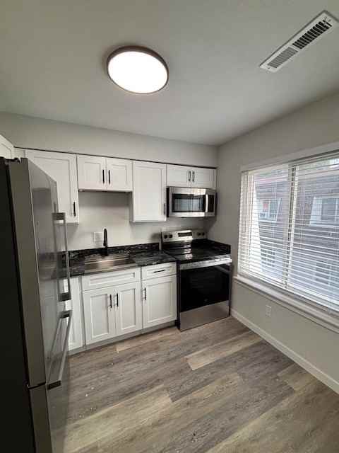 2734 Center Street #D - Photo 4 of 15