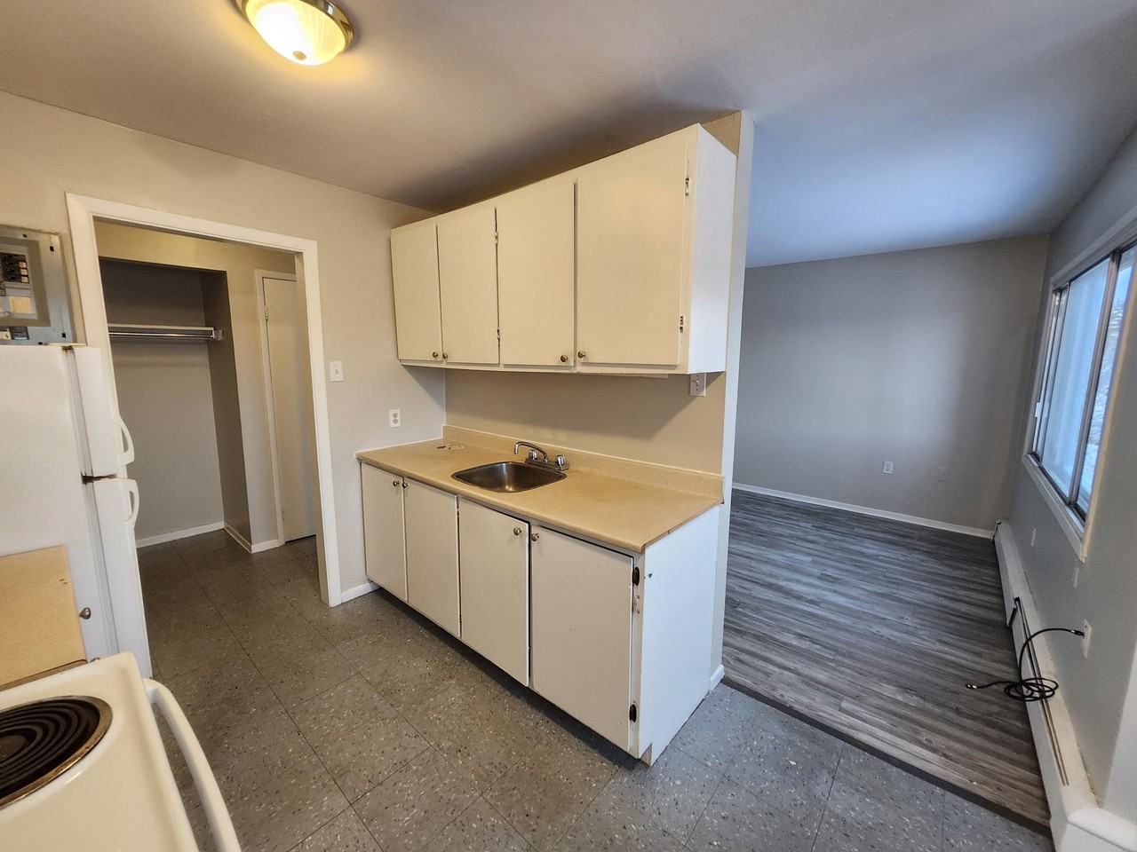 7 Reading Cres #7 - Photo 3 of 14