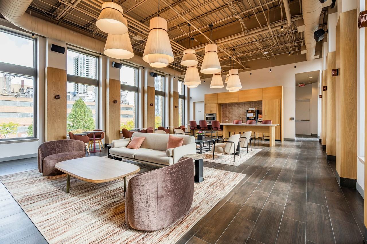 Echelon Chicago - Photo 4 of 50