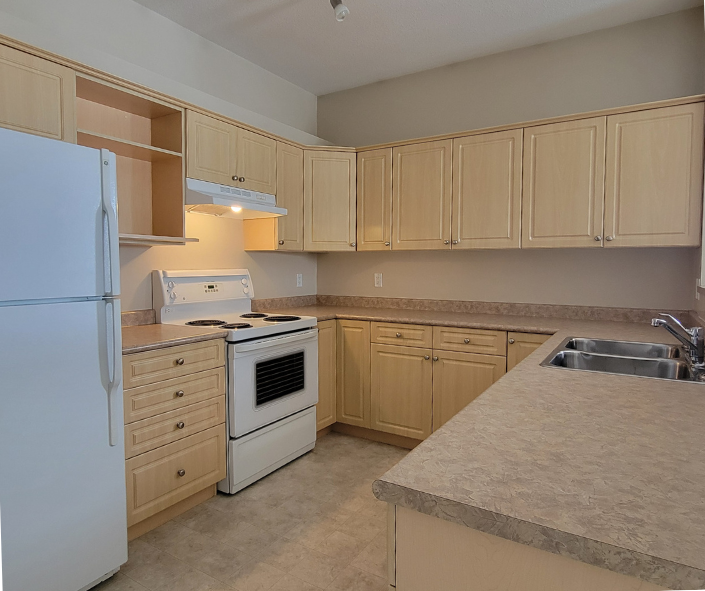 9914 101 Avenue #401 - Photo 2 of 8