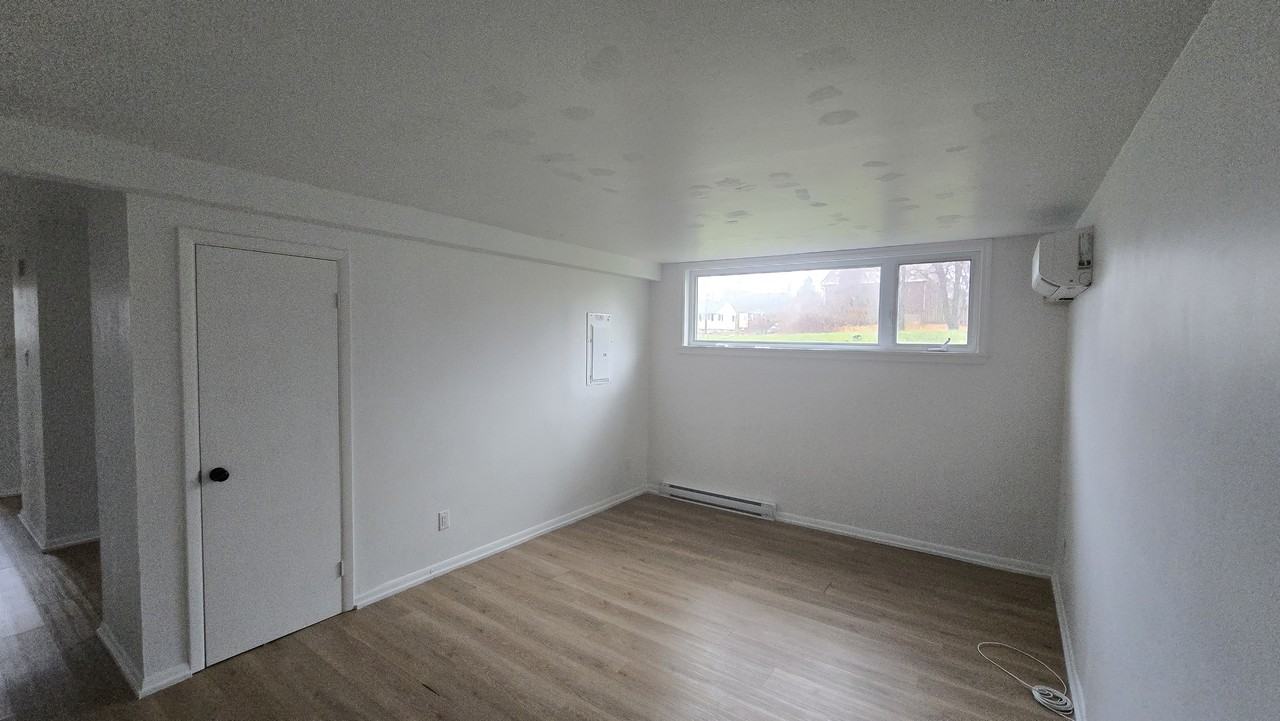 9 Connaught Ave #2 - Photo 2 of 14