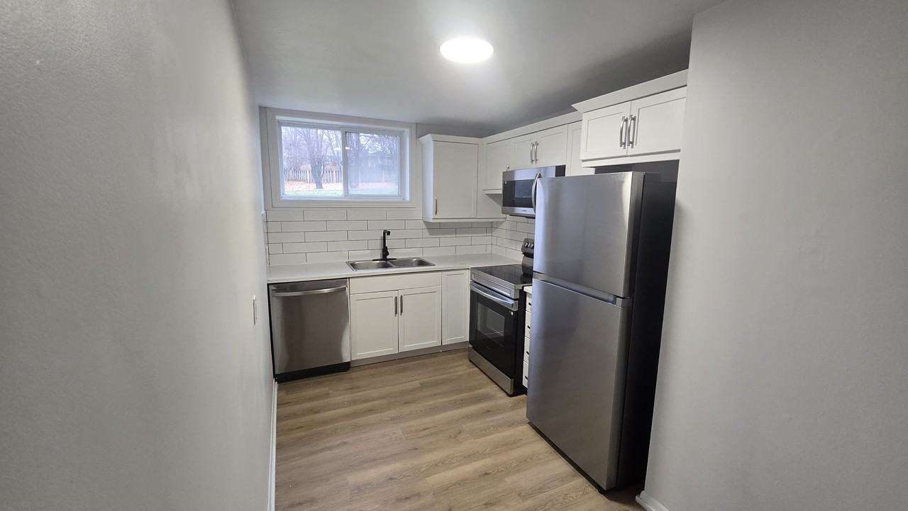 9 Connaught Ave #2 - Photo 4 of 14