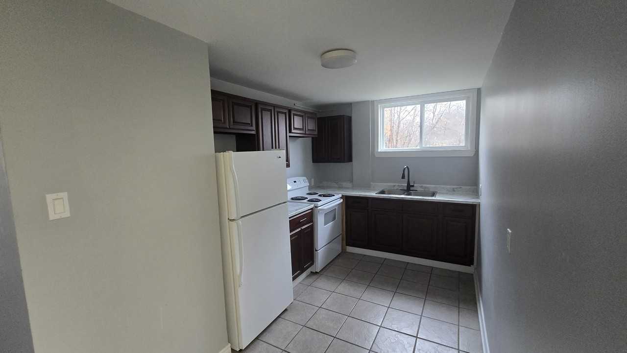 9 Connaught Avenue #3 - Photo 5 of 11