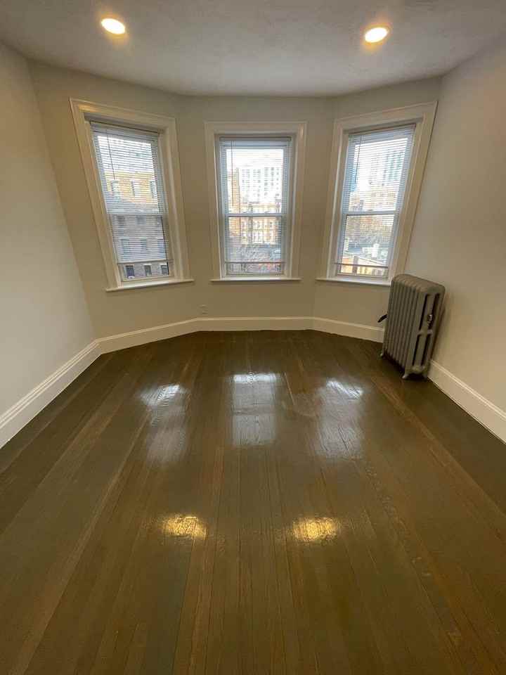 115 Park Drive - Photo 3 of 7