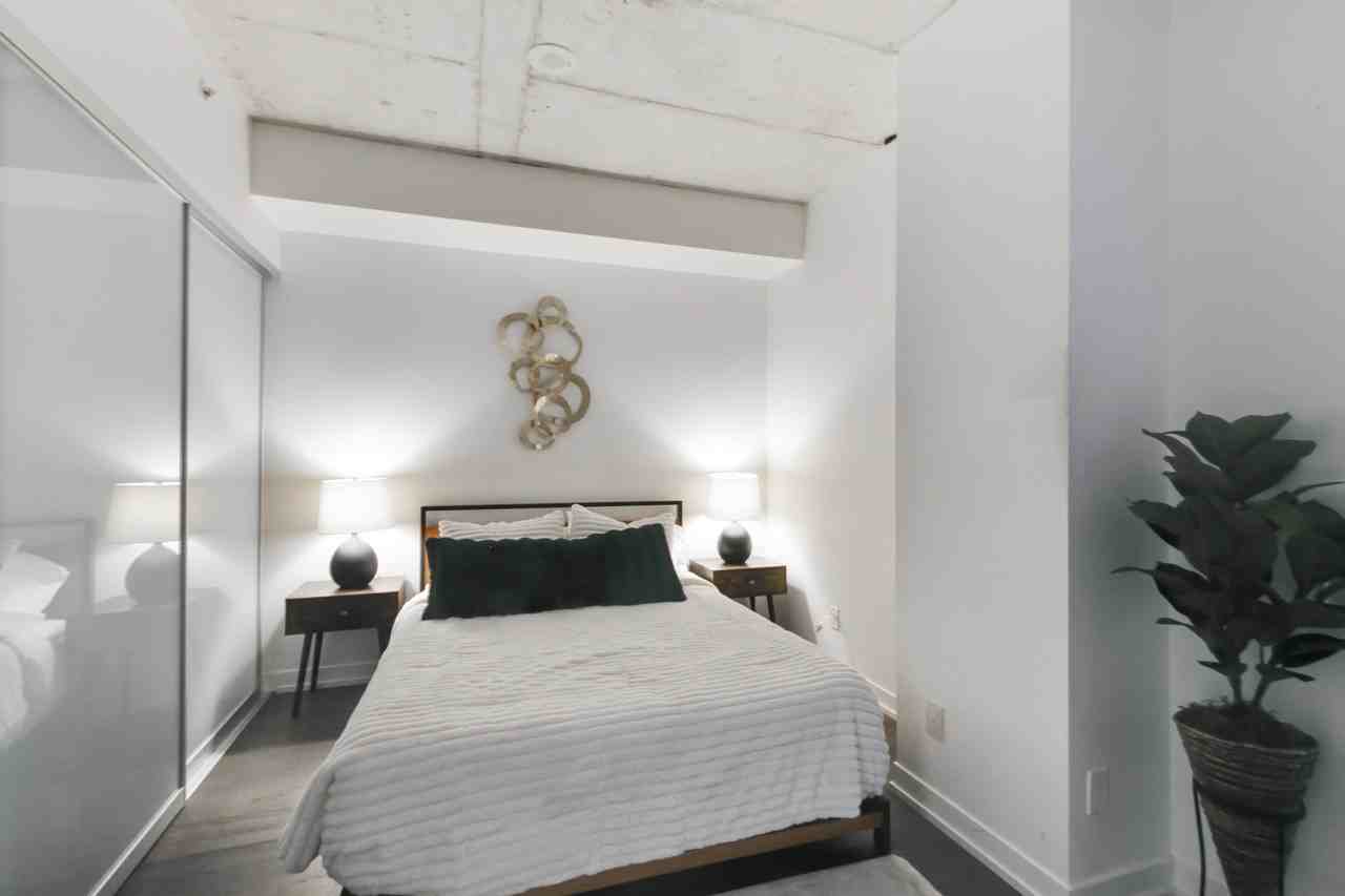 560 King Street West #321 - Photo 3 of 14