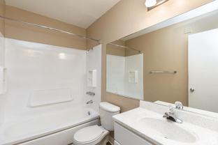 215 Bayview St - Photo 1 of 1