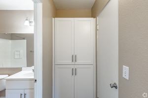 featured image of 215 Bayview Street