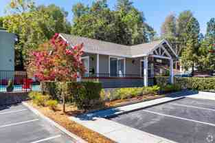 215 Bayview Street - Photo 1 of 1