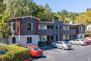 215 Bayview St - Photo 1 of 1