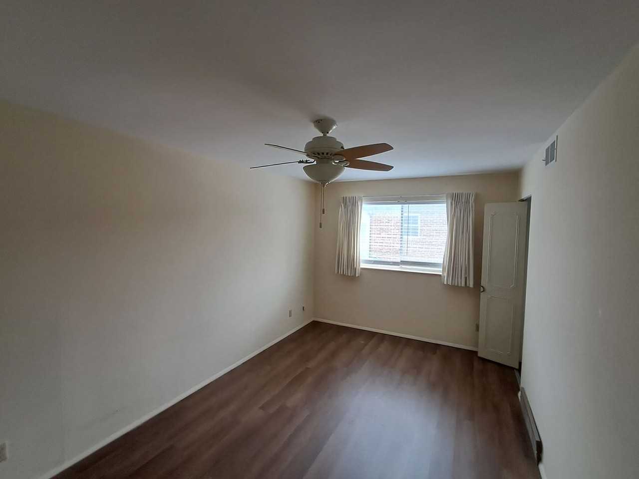 Walsh on the Green - Photo 3 of 21