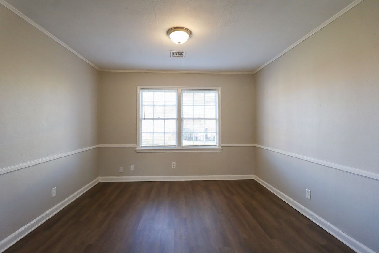 723 N Gary Pl - Photo 7 of 24