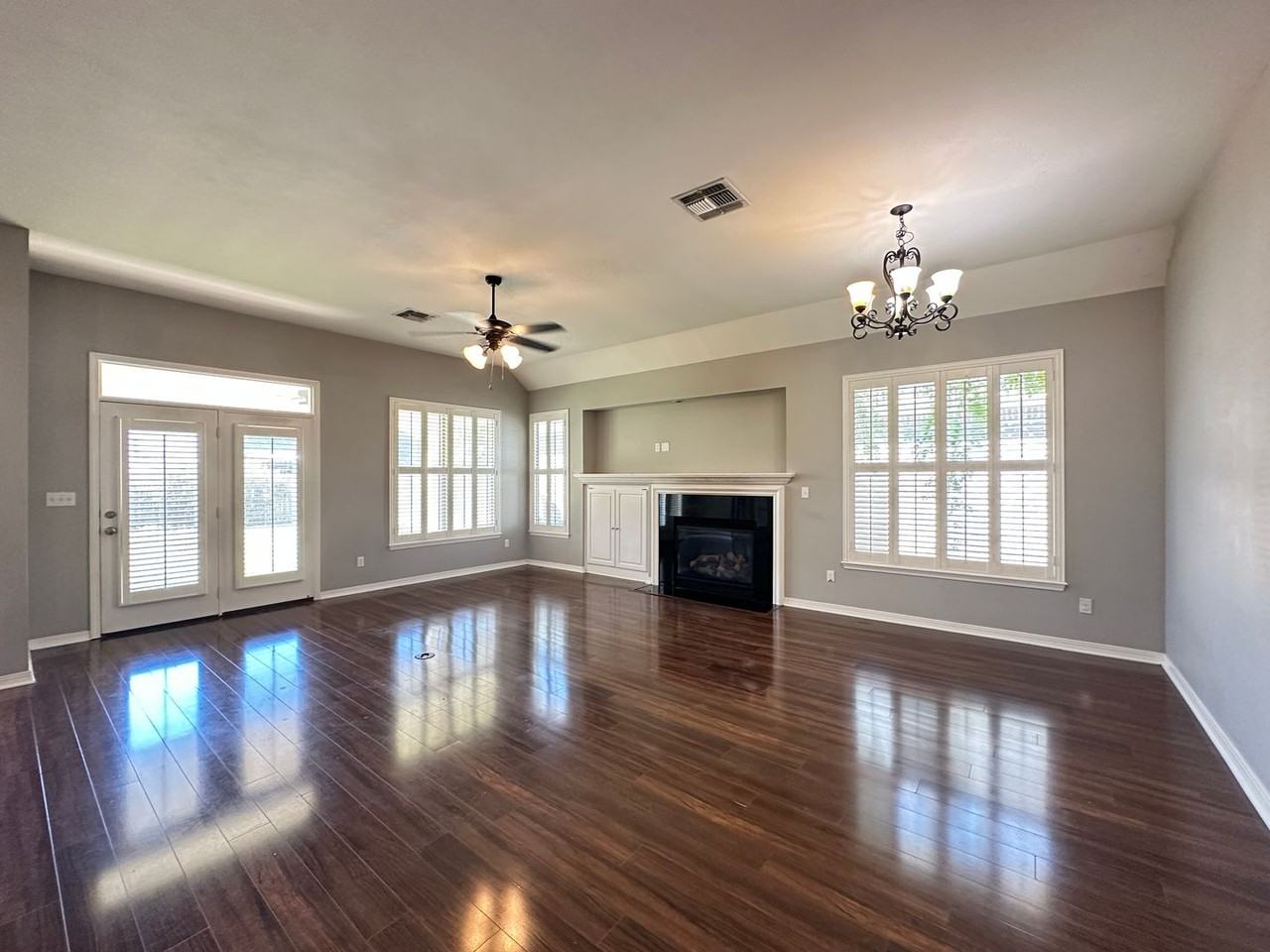 309 Eagle Bend Way - Photo 3 of 22