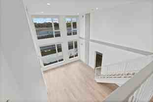 310 Sw Industrial Way - Photo 1 of 1