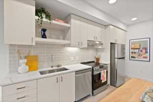 310 Sw Industrial Way - Photo 1 of 1