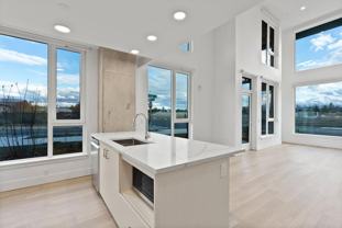 310 Southwest Industrial Way - Photo 1 of 1