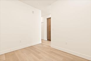 310 Sw Industrial Way - Photo 1 of 1