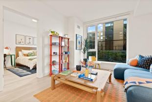 310 Sw Industrial Way - Photo 1 of 1