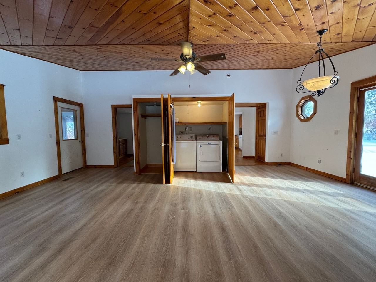 2272 Girdlot Road - Photo 7 of 20