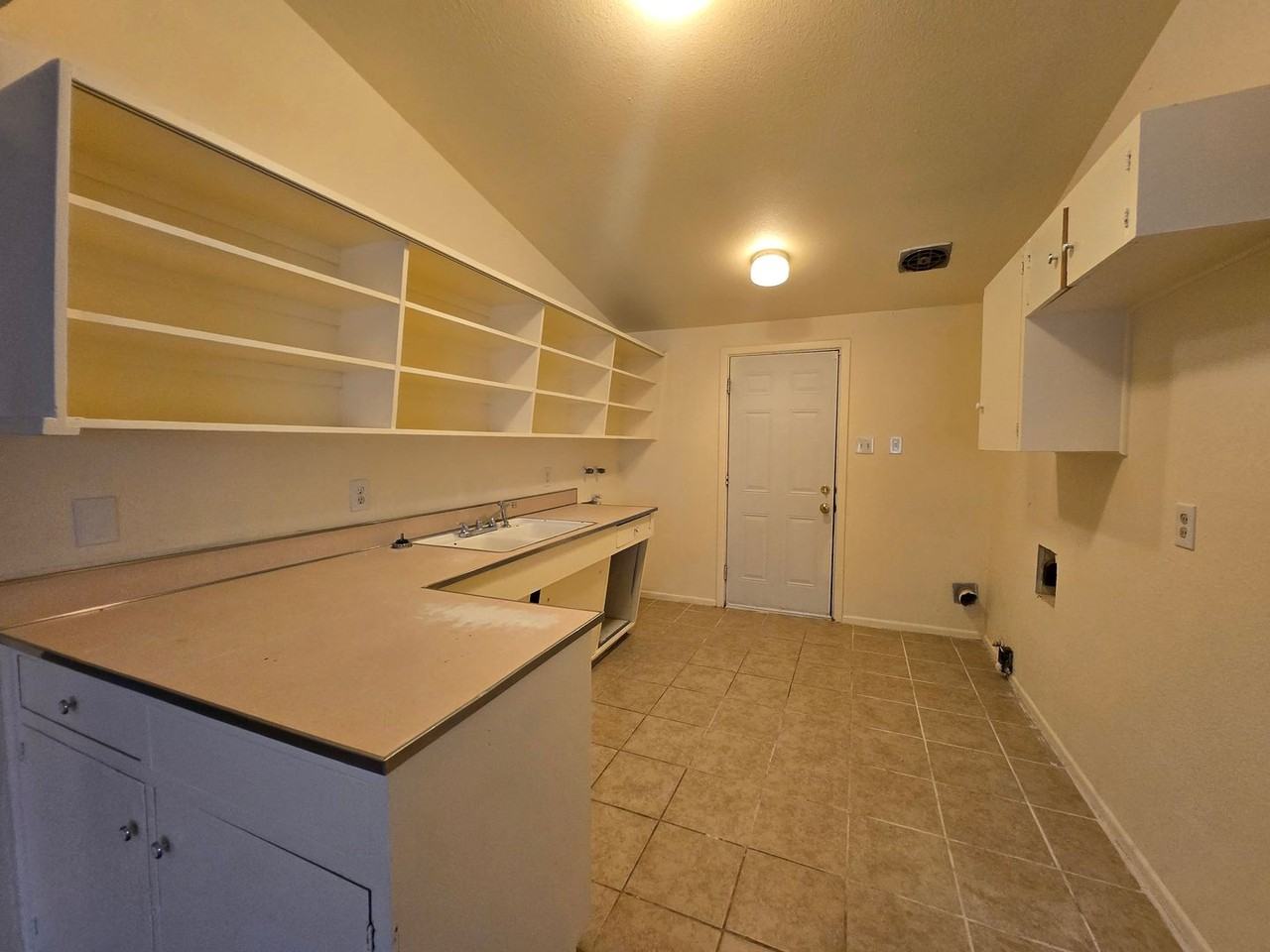 2901 W Fruitland St - Photo 5 of 21