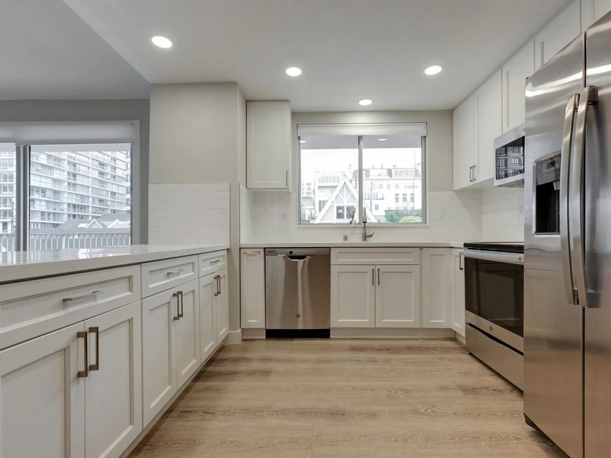 2030 Vallejo St - Photo 2 of 29