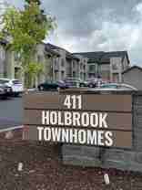 411hol - Photo 1 of 1