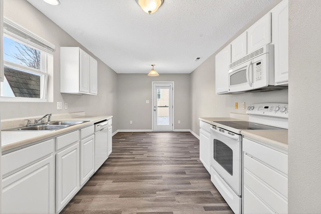 3717 Golden Grain Dr - Photo 3 of 19