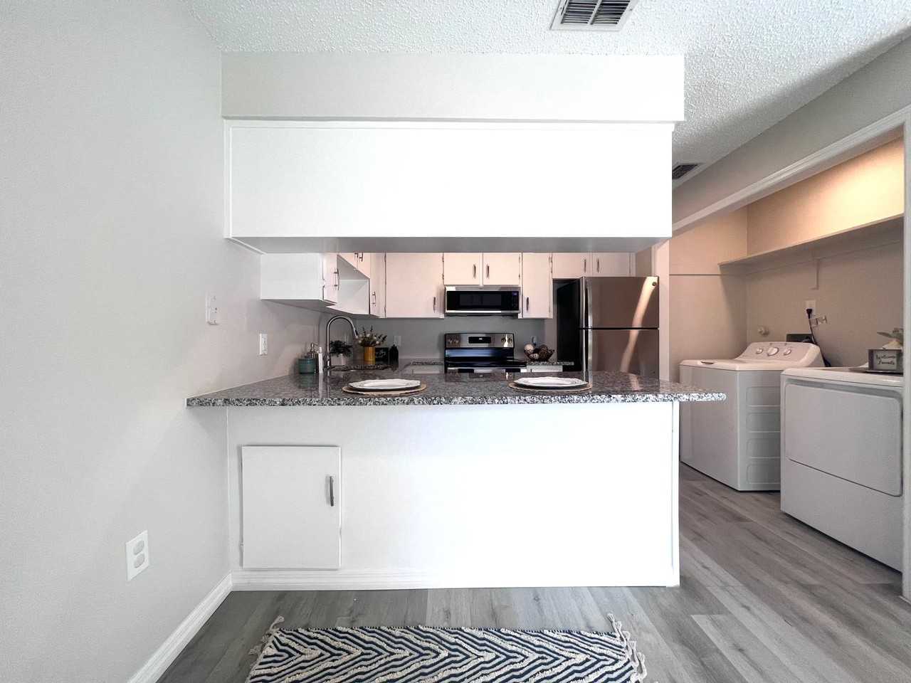 The Rhoads Apartments | 2 Bedroom Apartments in Leesburg, FL - Photo 5 of 39