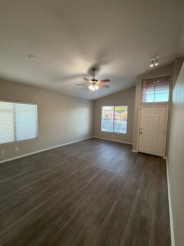 1785 E Appaloosa Rd - Photo 5 of 16